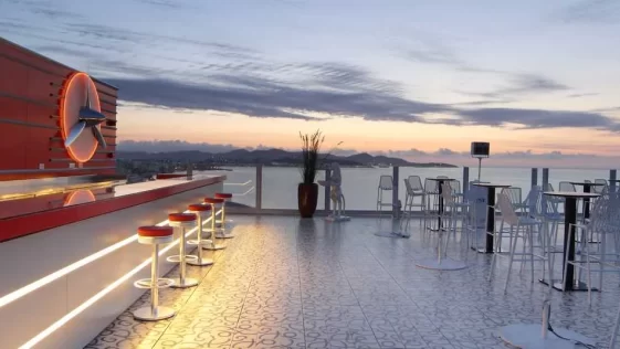 Rooftop-Bar-Up-Ibiza-Sky-Society-pano