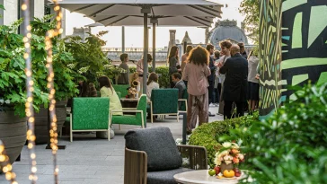 Rooftop jardin de cheval blanc paris