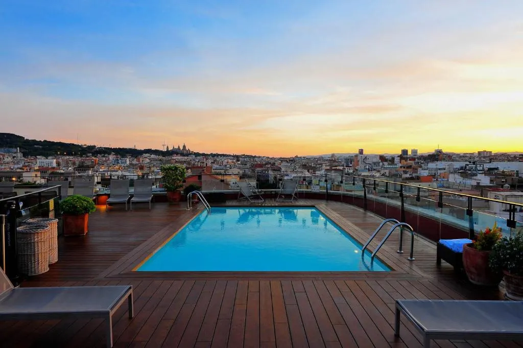 Rooftop Piscine Barcelone La Isabela au Hotel 1898 Rooftop Piscine Barcelone La Isabela au Hotel 1898