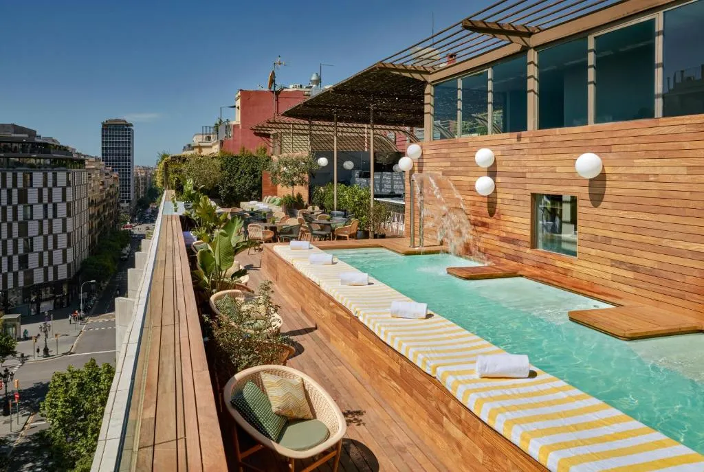 rooftop piscine Barcelone Sir Victor Hotel rooftop piscine Barcelone Sir Victor Hotel